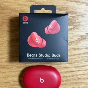 Beats Studio Buds レッド