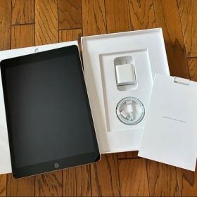 ほぼ未使用 iPad 第9世代 64GB Wi-Fi シルバー 10.2インチ