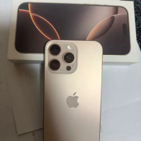 Apple iPhone 16 Pro Max デザートチタニウム