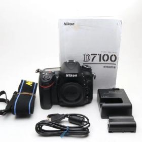 【シャッター回数：900回】Nikon D7100 ボディー 〔NIKON F マウント〕