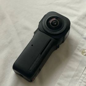 Insta360 ONE RS 1インチ360エディション