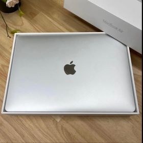 MacBook air M1 8GB/256GBバッテリー99%