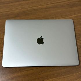 Apple Macbook Air 美品 (週末価格)