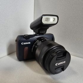 Canon EOS M ベイブルー