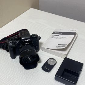 Canon EOS M5 本体と付属品