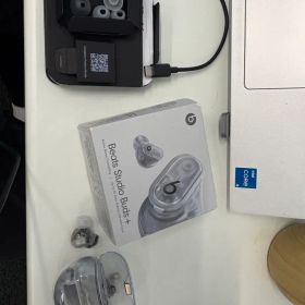 Beats / Studio Buds +