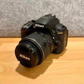 Nikon D5300 レンズキット ショット数約5000回 元箱 付属品多数
