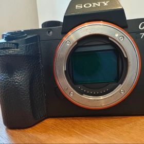 ソニー 一眼レフカメラ α7II