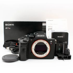 わずかシャッター数11796枚【新品級】SONY α7RIII ボディ[ILCE-7RM3]#9421