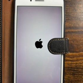 Apple iPhone8 Plus 本体 ケース付き 充電コード3本(3m2本