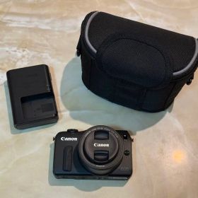 【Canon】キャノン EOS M デジタル一眼レフ