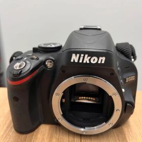 Nikon デジタル一眼レフカメラ D5100
