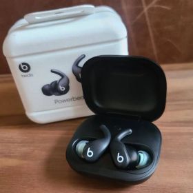 Powerbeats fit ワイヤレスイヤホン ジェットブラック