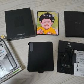 Galaxy Fold5 SIMフリー 残債なし 国内版