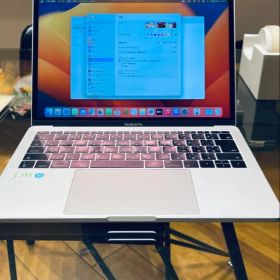 MacBook Pro 13インチ 2017 8GB 128GB