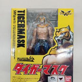フィギュアーツ タイガーマスク バンダイ