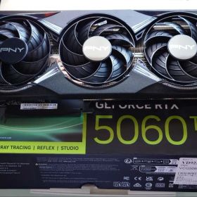 PNY GeForce RTX 5060 Ti 16GB 支え棒付き