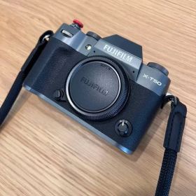 【美品2025.3購入】FUJIFILM X-T50 ミラーレスカメラ(箱付き)