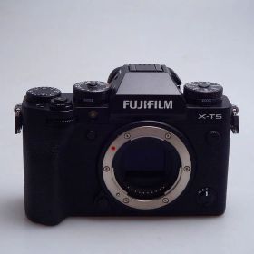 【中古】(フジフイルム) FUJIFILM X-T5 ブラック 多言語