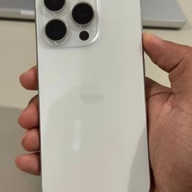 中古品 iPhone 15 Pro 512GB SIMフリー版 修理歴なし