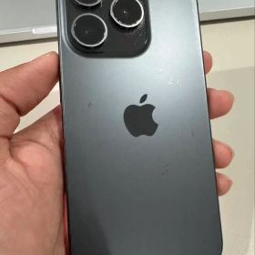 美品 iPhone 15 Pro｜512GB｜SIMフリー版 バッテリー89%