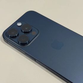 美品 iPhone 15 Pro｜512GB｜SIMフリー版