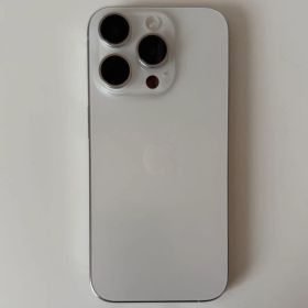 Apple iPhone 15 Pro 本体