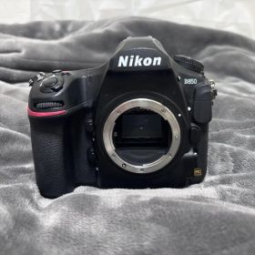 Nikon d850 本体 +バッテリー等