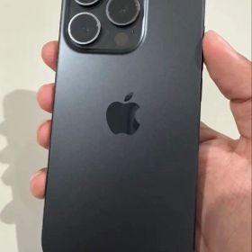 美品 iPhone 15 Pro｜512GB｜SIMフリー版