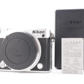 ★極上品★ニコン Nikon 1 J5 ボディ シルバー ミラーレス★ M9823＃15