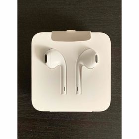 アップル(Apple)の【新品未使用】EarPods with Lightning Connector(ヘッドフォン/イヤフォン)