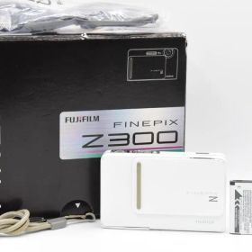 ■ 美品 ■ FUJIFILM FINEPIX Z300 ホワイト《元箱付き》