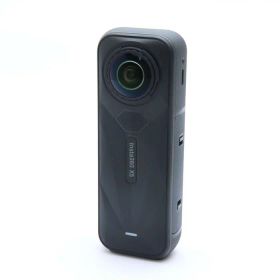 【中古】 《新同品》 Insta360 X5 エッセンシャルバンドル CINSAAHA-X504 [ デジタルカメラ ]