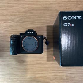 SONY α7rⅢ ミラーレスカメラ(箱付き)