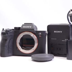 SONY α7R IV ILCE-7RM4 フルサイズミラーレス一眼 6100万画素 高画素モデル ボディ ブラック