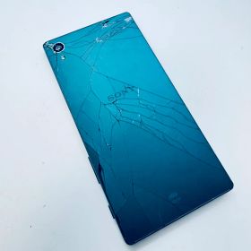 【背面割れ】 Xperia Z5 SOV32 本体 動作確認済み