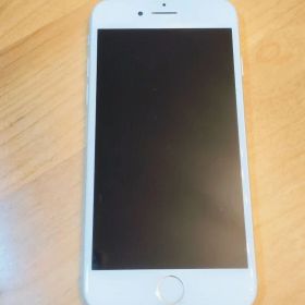 Apple iPhone 7 シルバー 本体