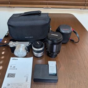 【美品】Nikon 1 J5 望遠レンズフルセット＋ケース・バッグ付 動作確認済