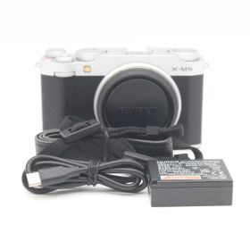 ショット数307回 ≪極上品≫ FUJIFILM X-M5 ボディ シルバー #20260315-3551