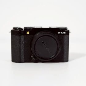 Fujifilm X-M5 ブラック 本体