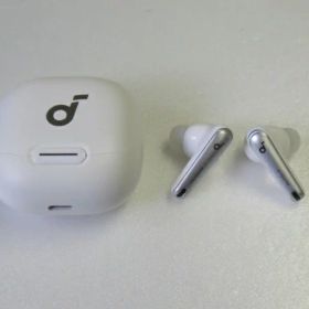 【中古品】Anker Soundcore Liberty 4 NC A3947 アンカー サウンドコア ワイヤレスイヤホン ホワイト 送料無料！