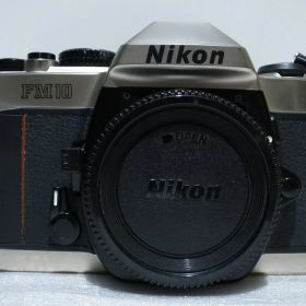 ニコン Nikon フィルムカメラ FM10 【中古】