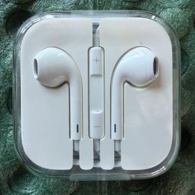 Apple EarPods ホワイト ケース付き