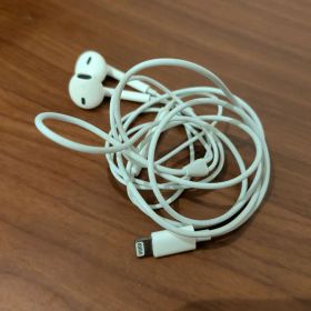純正 Apple EarPods Lightning接続 有線イヤフォン