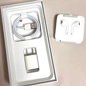 Apple純正 iPhone8Plus 付属品 未使用 充電器 EarPods