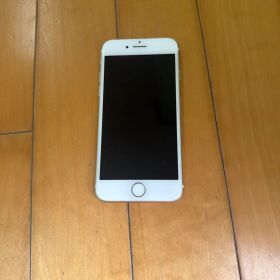 Apple iPhone 7 ゴールド
