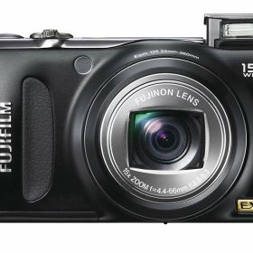 【中古】【非常に良い】FUJIFILM FinePix デジタルカメラ F300EXR ブラック F FX-F300EXR B 1200万画素 スーパーCCDハニカムEXR 光学15倍ズーム 広角24mm 3.0型液晶