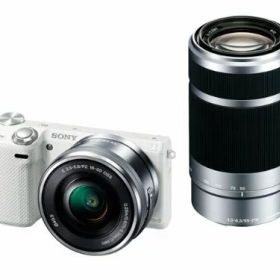 【中古】【非常に良い】ソニー SONY ミラーレス一眼カメラ α NEX-5Rダブルズームレンズキット ホワイト NEX-5RY/W