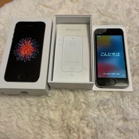 Apple iPhone SE 64GB 本体 箱