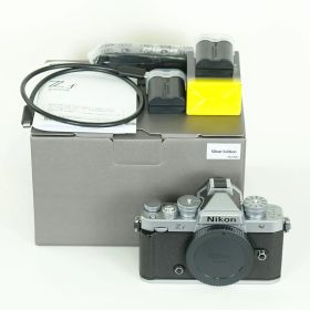 [新品同様 | シャッター数27回｜バッテリー2個付] Nikon Z f [ボディ シルバー] | Nikon Zマウント